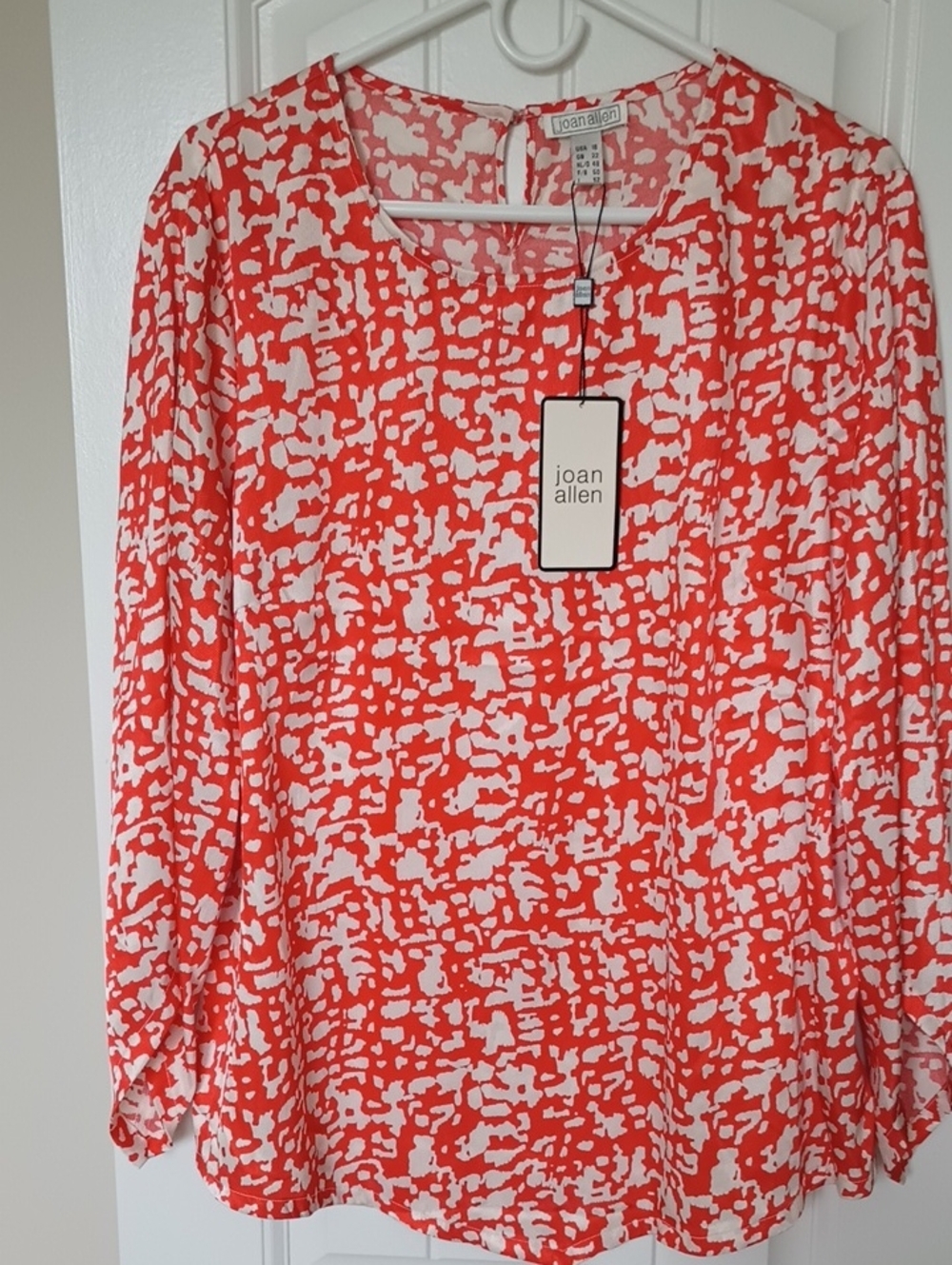 Joan Allen Coral and White Printed Blouse